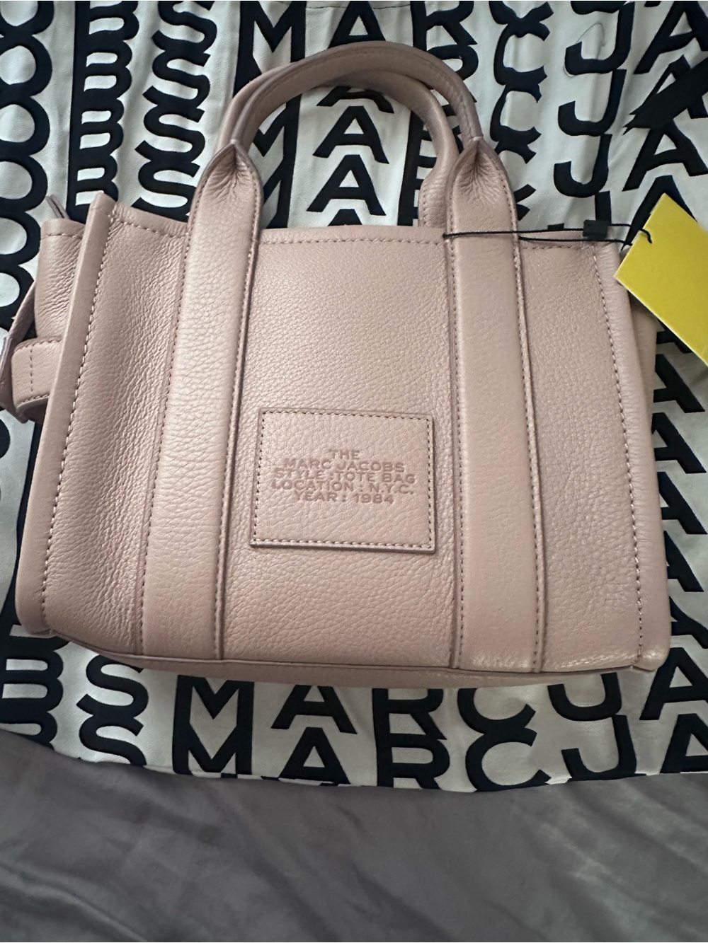 Marc Jacobs Dusty Pink Pebbled Leather The Tote Bag - Picture 4 of 15